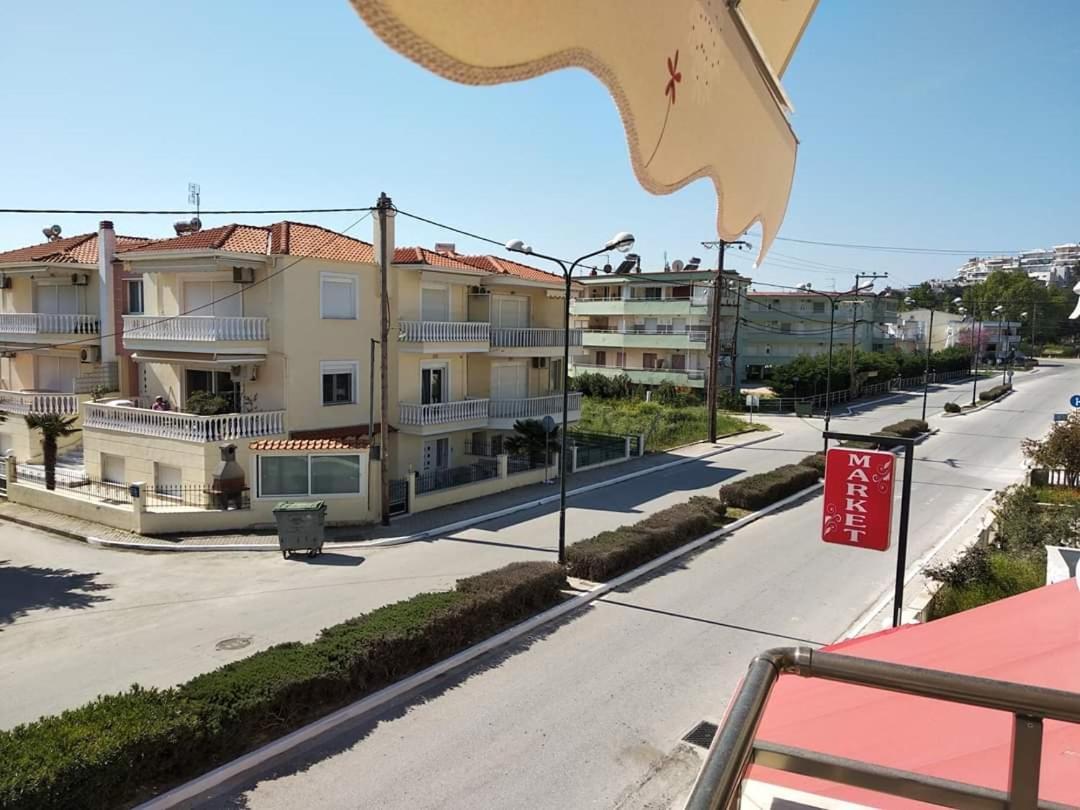 Apartment Myrsini's Sea View Néa Péramos